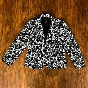 APOSTROPHE Black White Print 3/4 Cuffed Sleeve Lined Short Blazer Jacket